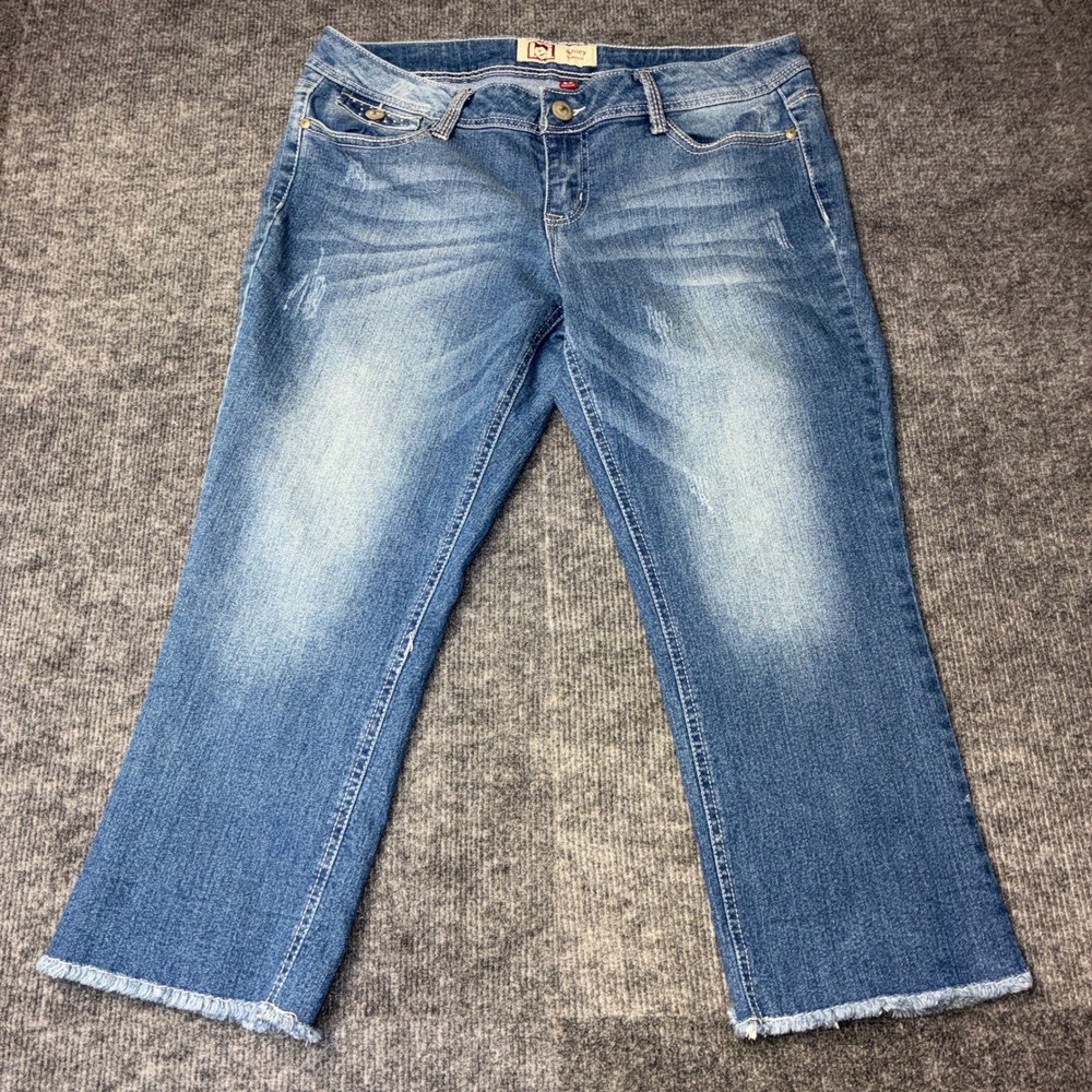 L.E.I. Ashley Crop Jeans Womens 13 Excellent Low Rise Studded Raw Hem Capris